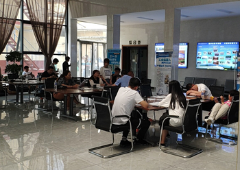 石家莊鐵路學(xué)校2019年報名現(xiàn)場 校園環(huán)境 第2張