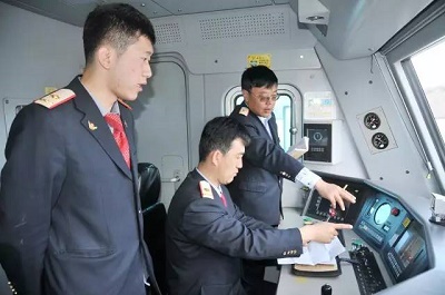 鐵路技校告訴您火車司機(jī)駕照怎么才能報名 行業(yè)新聞